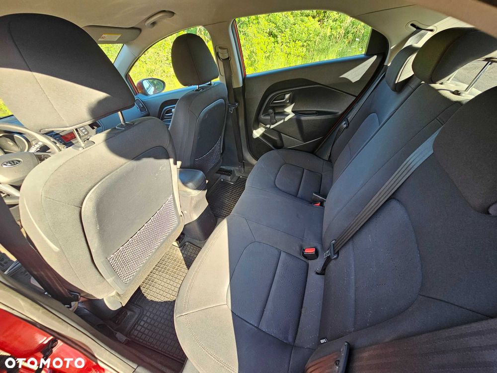 Kia Rio - 7