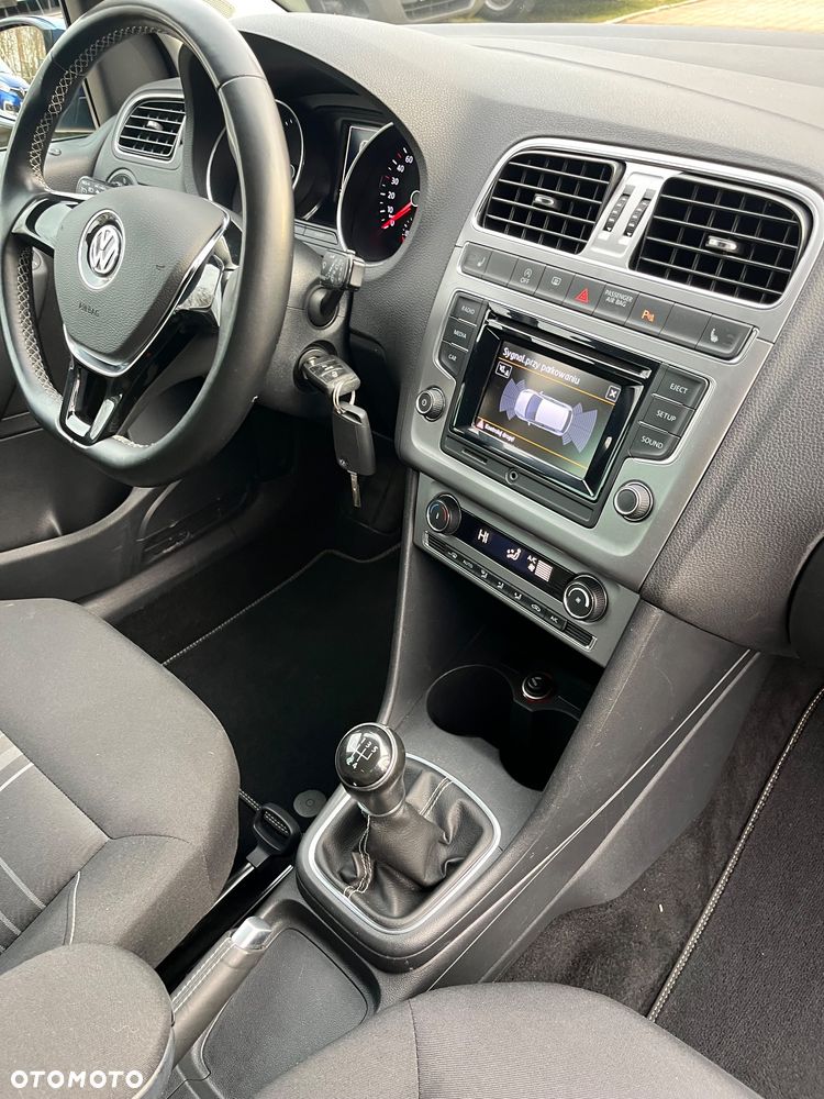 Volkswagen Polo 1.4 TDI Blue Motion Technology Lounge - 19