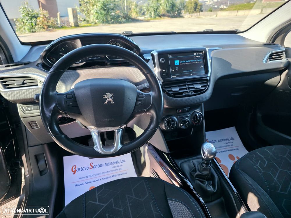 Peugeot 2008 1.2 PureTech Signature - 9