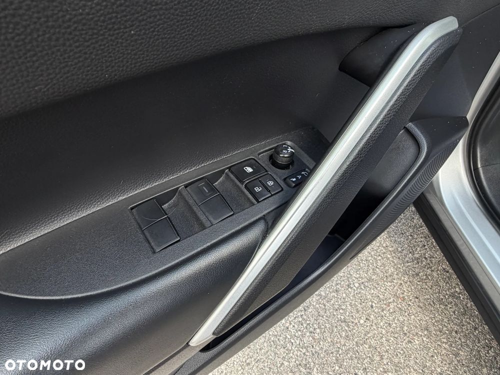 Toyota Corolla Cross 2.0 Hybrid Comfort - 32