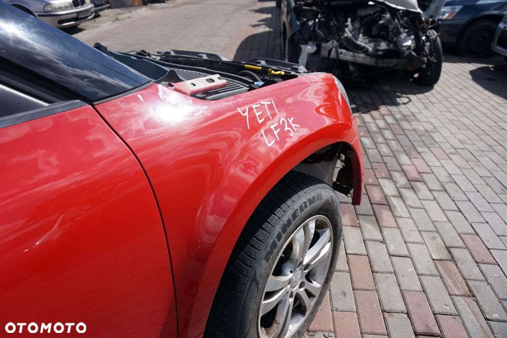BŁOTNIK PRZEDNI PRAWY YETI LIFT LF3K  CZERWONY SKODA 2012-2017 - 2