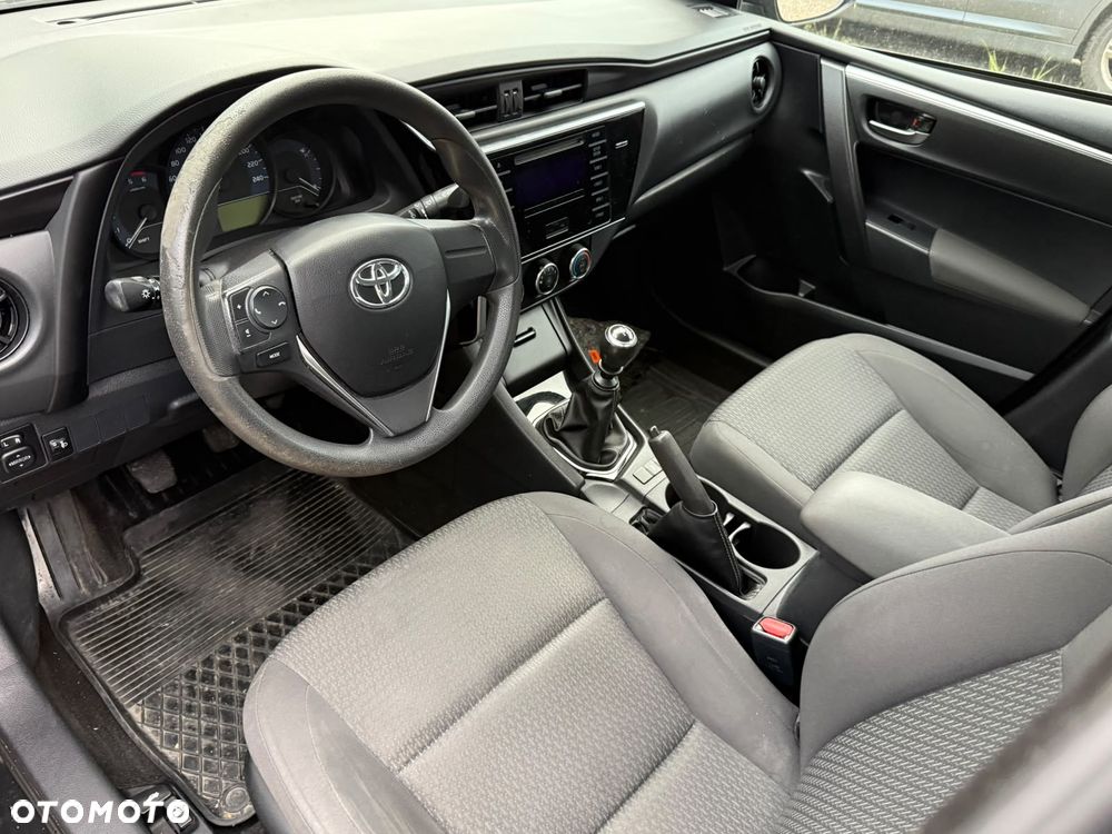 Toyota Corolla 1.4 D-4D Comfort - 14