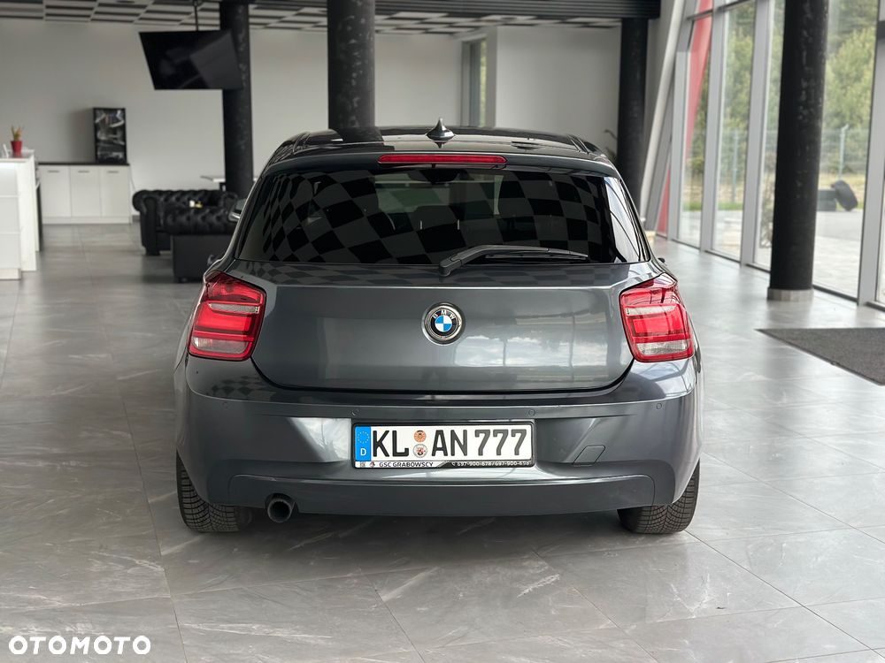 BMW Seria 1 116i - 11