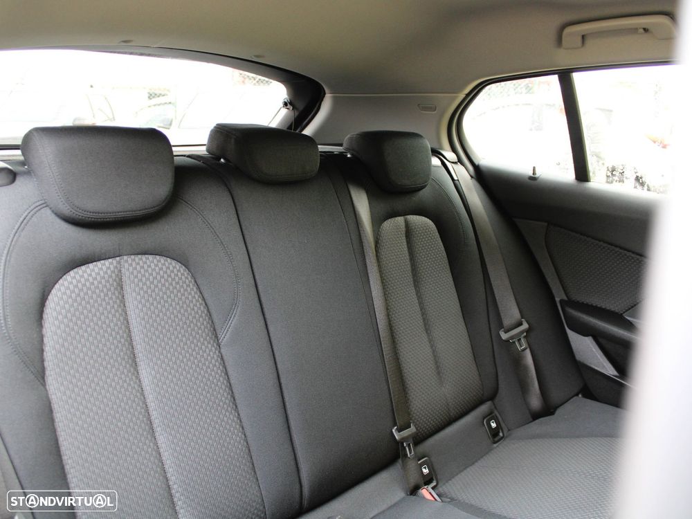 BMW 116 d Pack Essence - 53