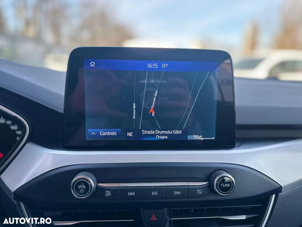 Ford Focus 1.5 EcoBlue Connected - 17