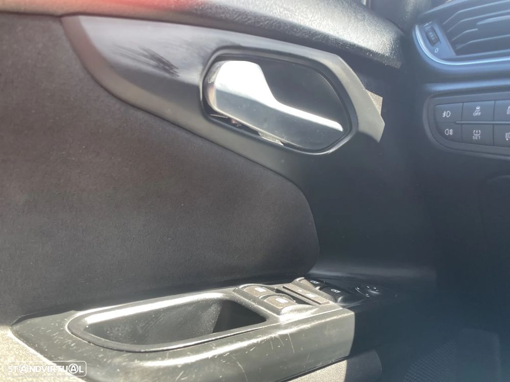 Fiat Tipo Station Wagon 1.6 M-Jet Lounge Tech J17 - 12