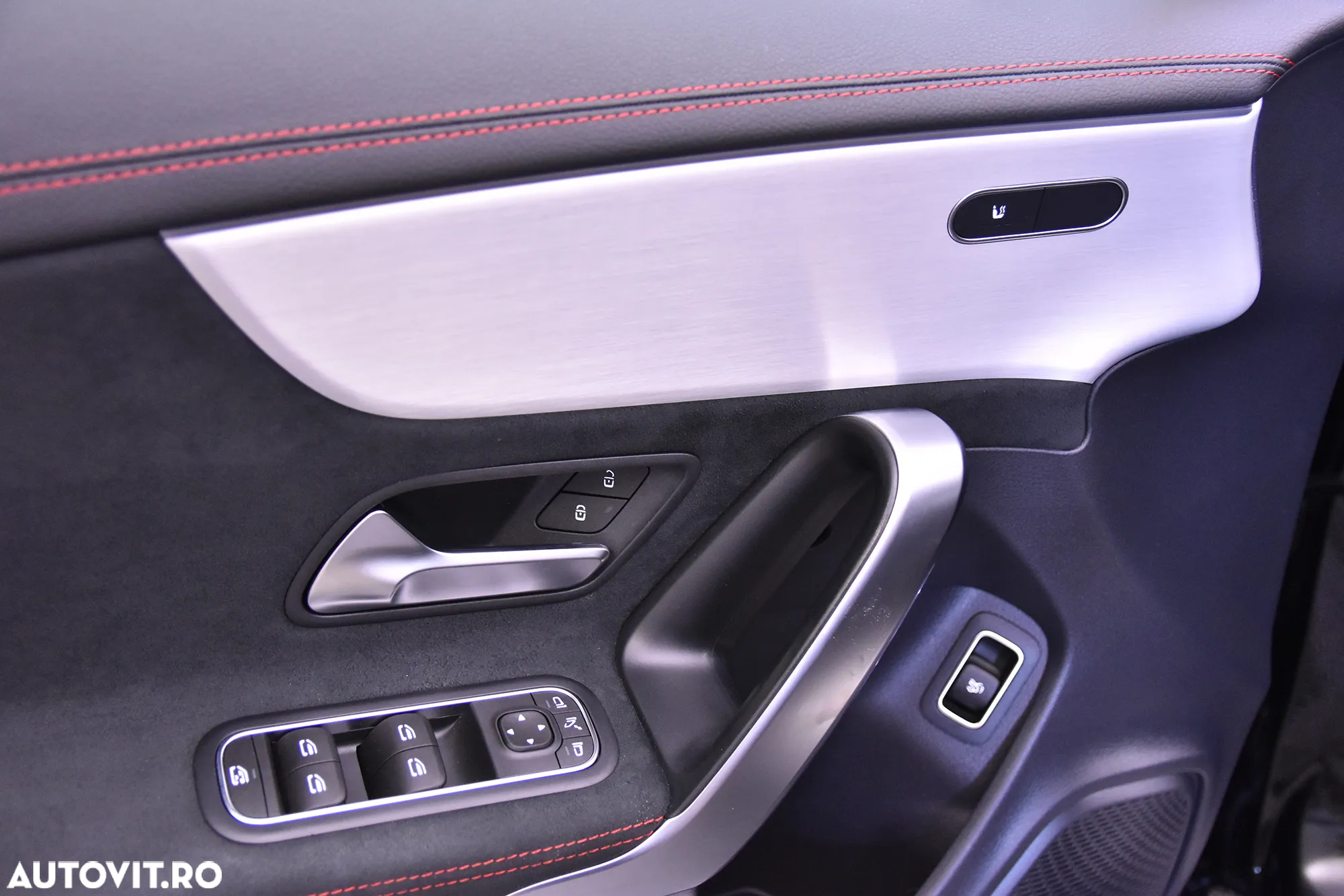 Mercedes-Benz CLA 200 7G-DCT AMG Line - 14