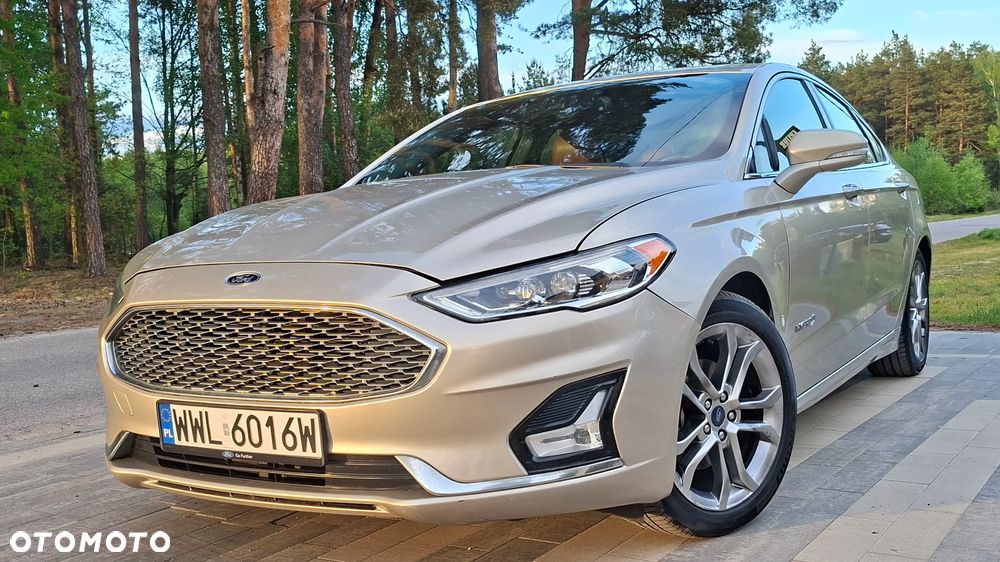 Ford Mondeo 2.0 Hybrid Titanium - 18