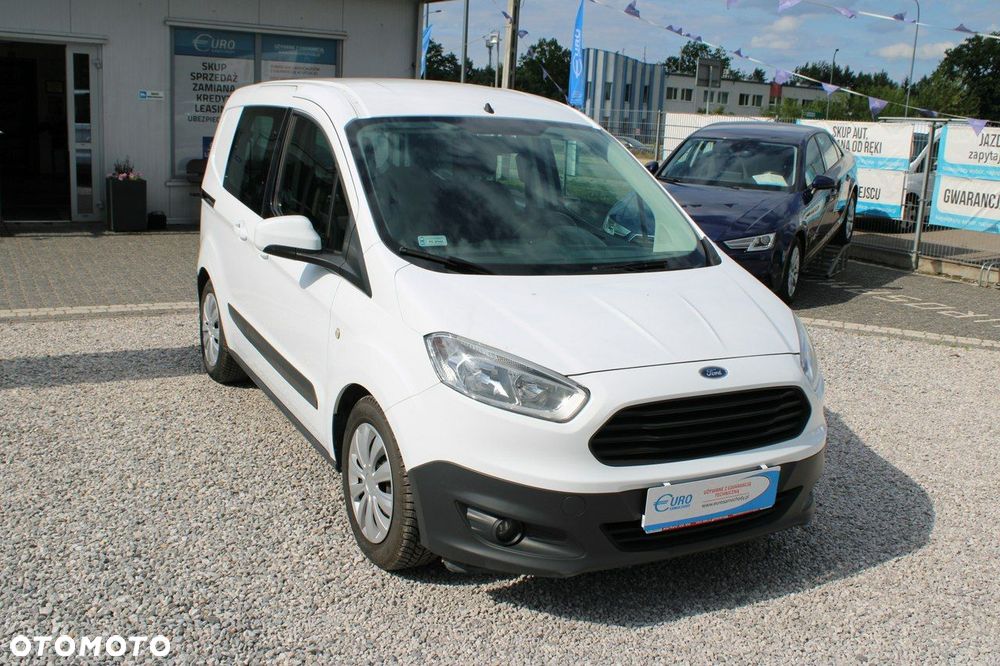 Ford Transit Courier - 4