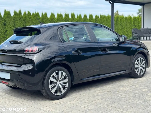 Peugeot 208 - 5