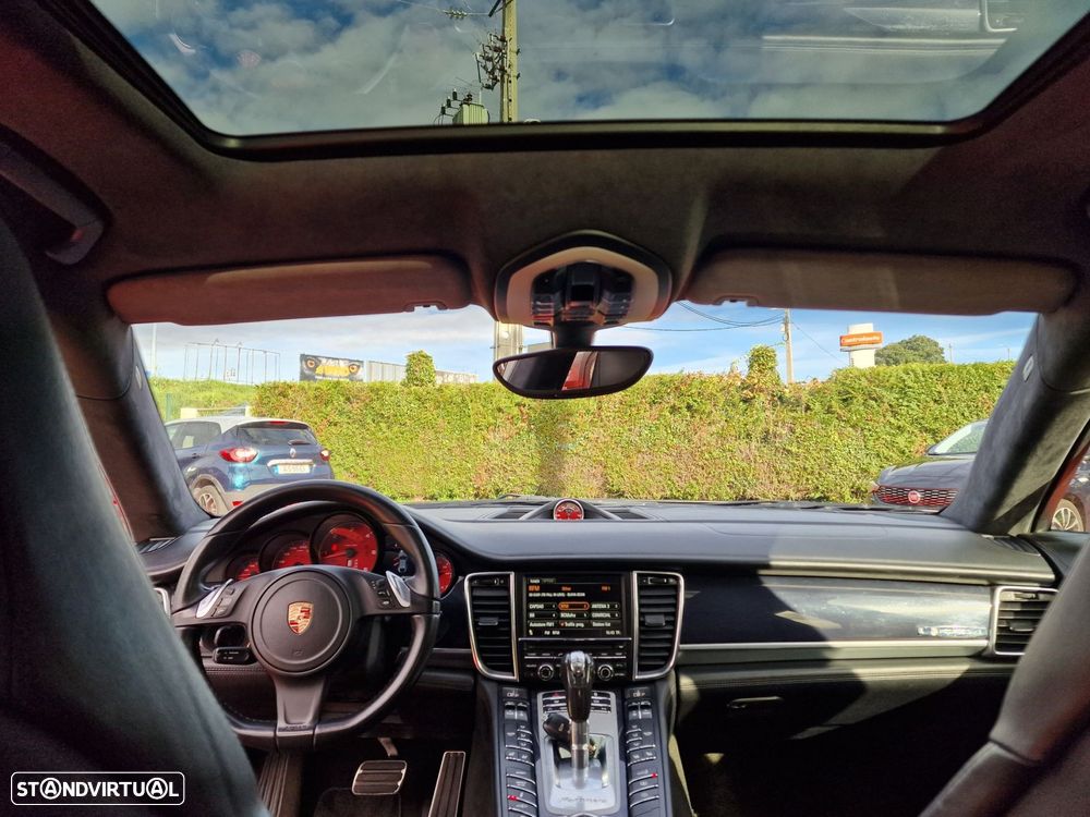 Porsche Panamera Platinum Edition - 23