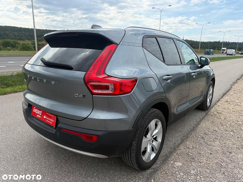 Volvo XC 40 D4 AWD Geartronic Momentum - 6