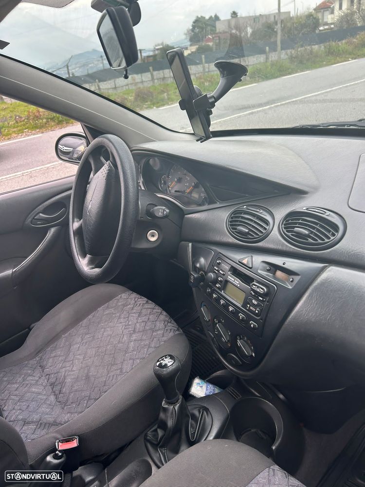 Ford Focus 1.4 Comfort - 5