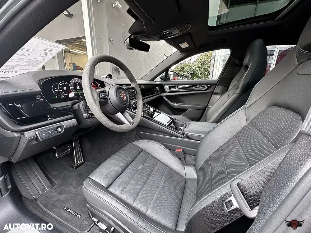 Porsche Panamera 4 E-Hybrid - 7
