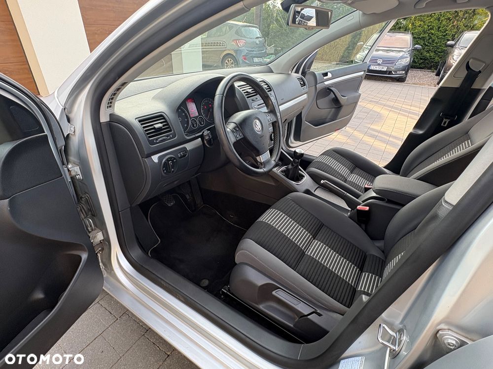 Volkswagen Golf 1.6 United - 17