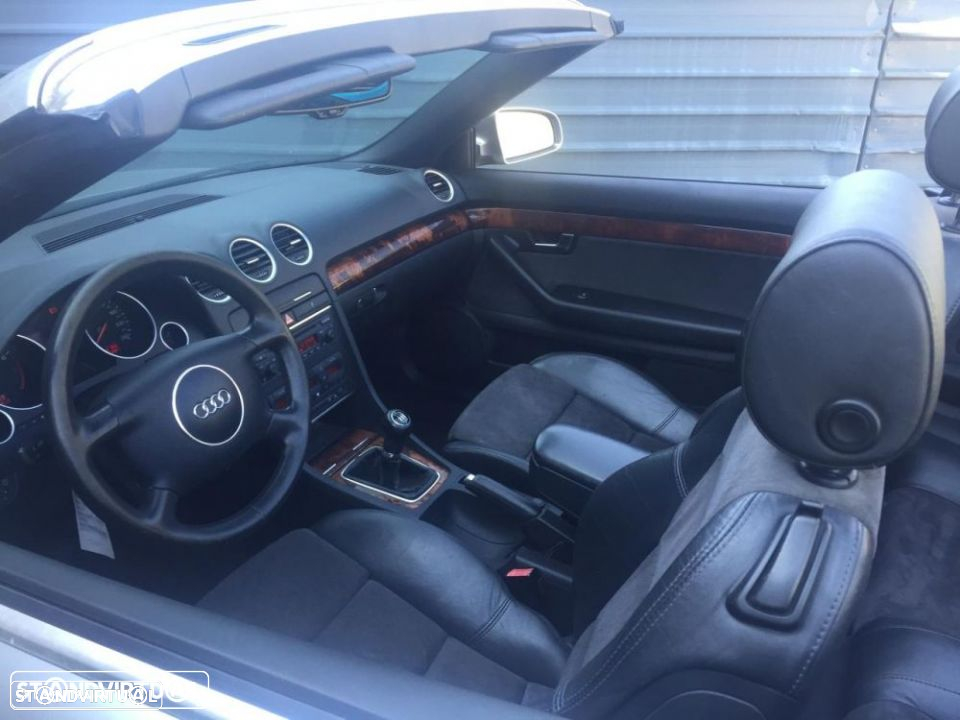 Audi A4 (B6) 1.8 turbo cabriolet de 2004 para peças - 7