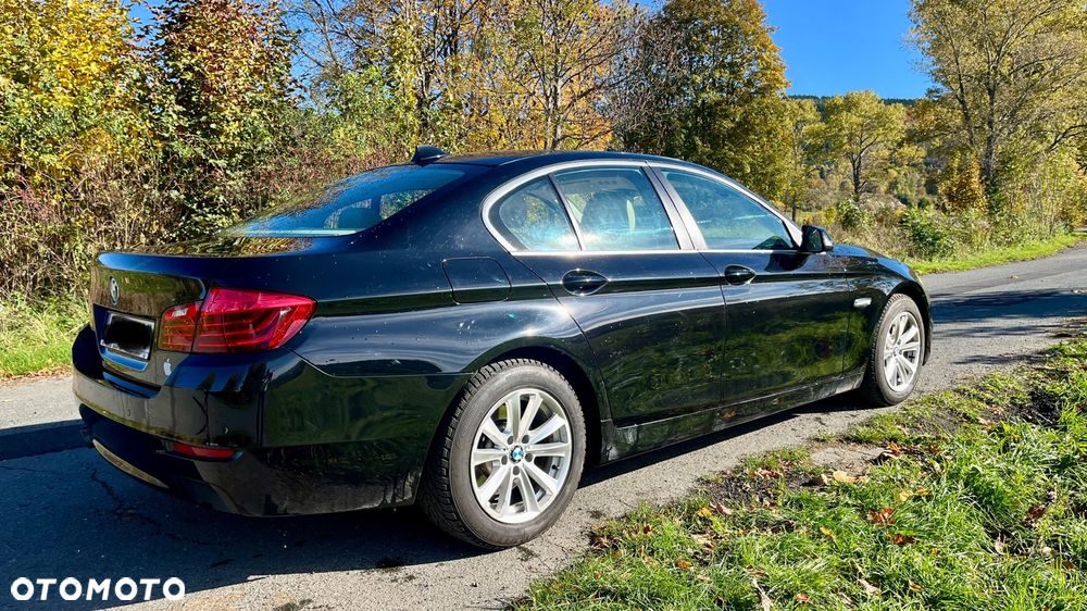 BMW Seria 5 528i xDrive - 3