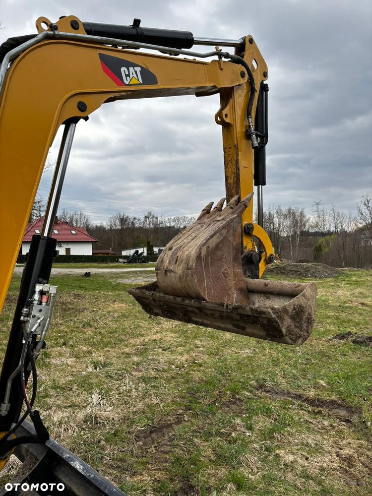 Caterpillar - 2