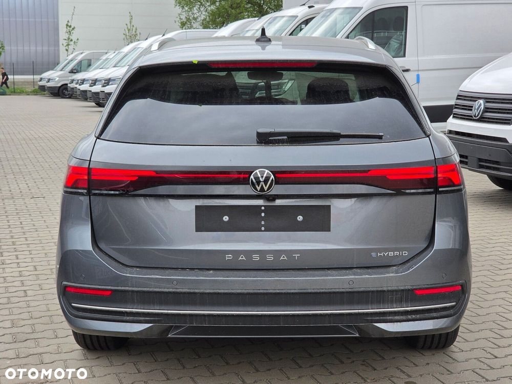 Volkswagen Passat Variant 1.5 TSI eHybrid PHEV 150kW Business Plus DSG - 10
