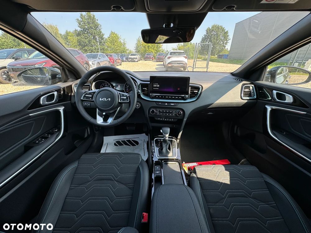 Kia XCeed - 10