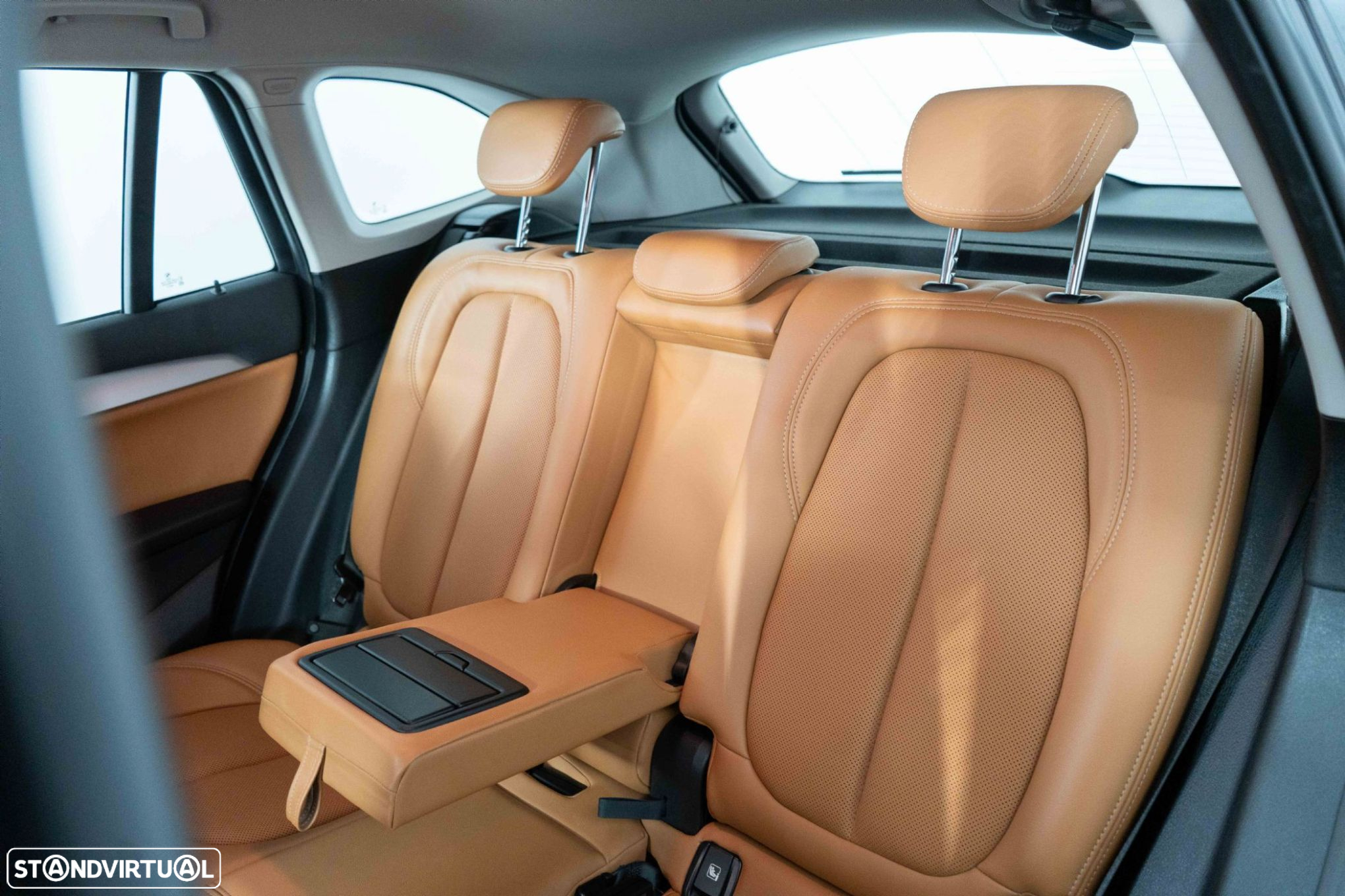 BMW X1 25 e xDrive Corporate Edition - 9