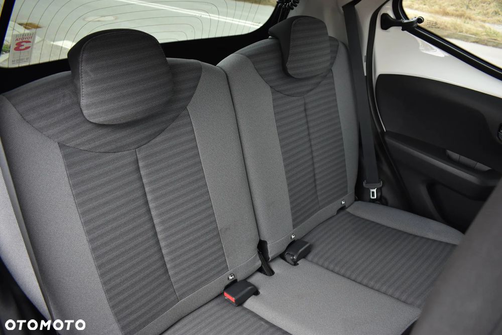 Toyota Aygo x.shift x-play connect - 18