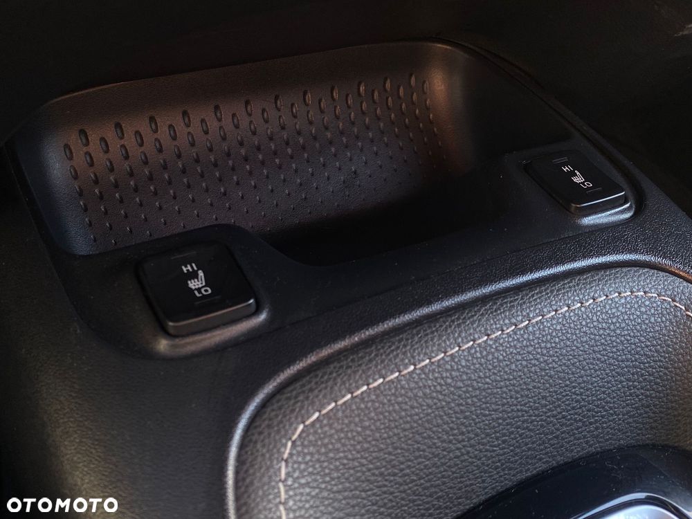 Toyota Corolla 1.8 Hybrid Comfort - 20