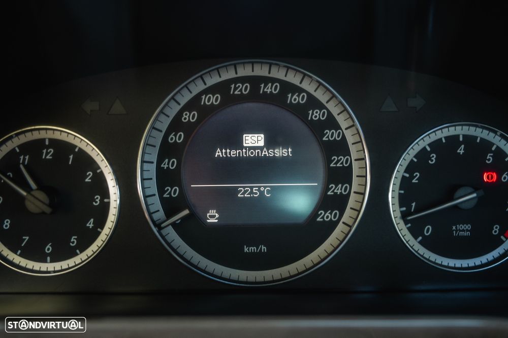 Mercedes-Benz E 200 CGi Elegance BE 165g - 42
