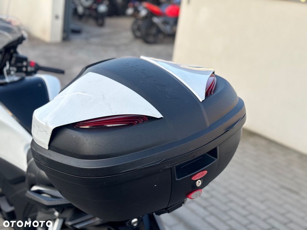Honda VFR - 24
