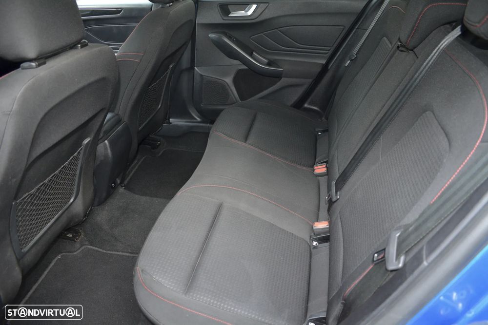 Ford Focus 1.0 EcoBoost MHEV ST-Line - 8