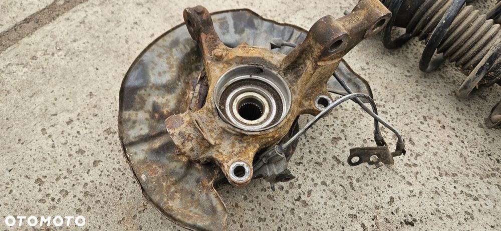 Amortyzator sprężyna lewy prawy przód zwrotnica piasta ABS Toyota Avensis T25 lift 2,2 D-CAT 2008r - 7