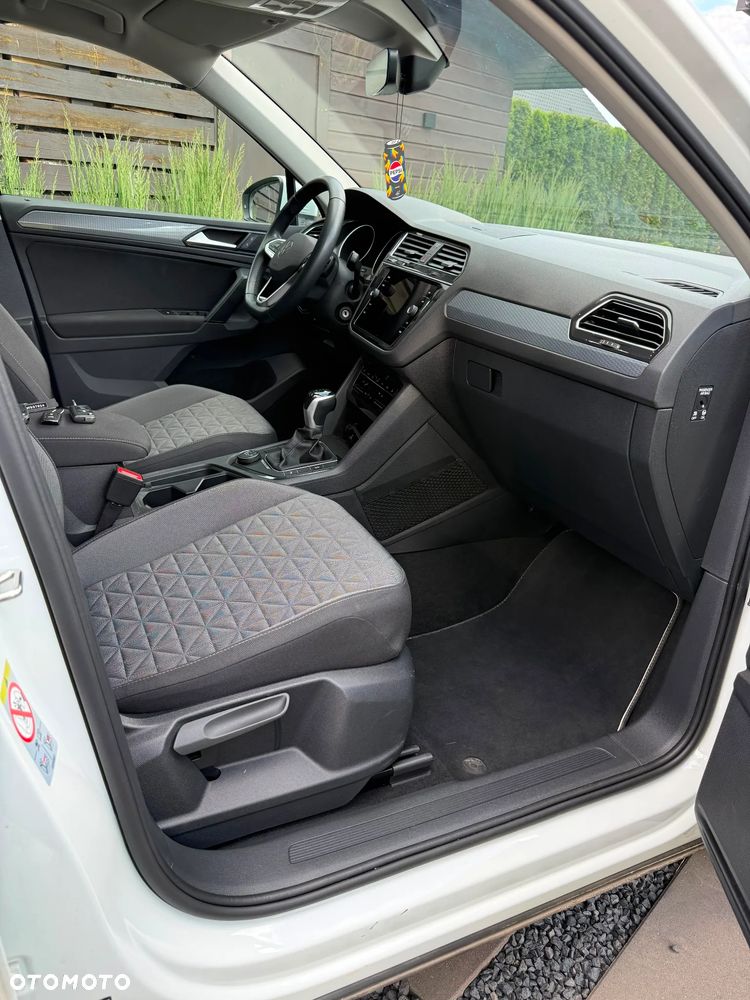 Volkswagen Tiguan - 17