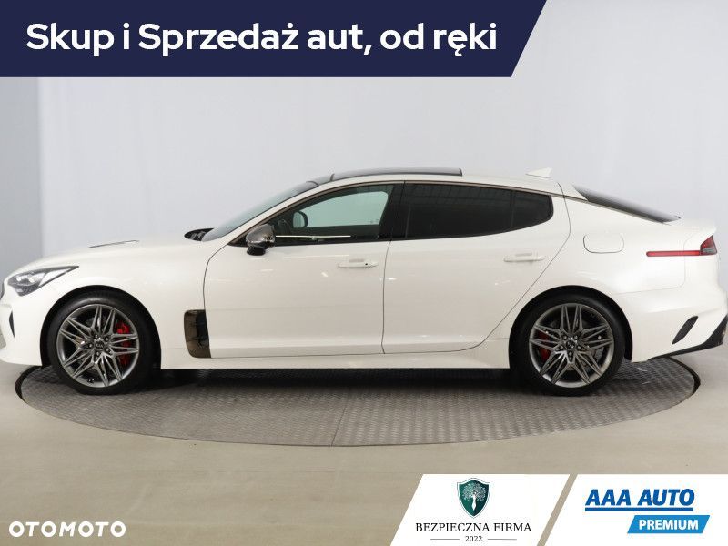Kia Stinger - 4