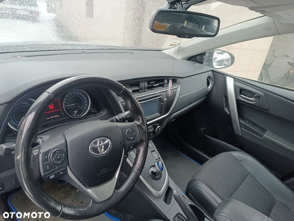 Toyota Auris - 4