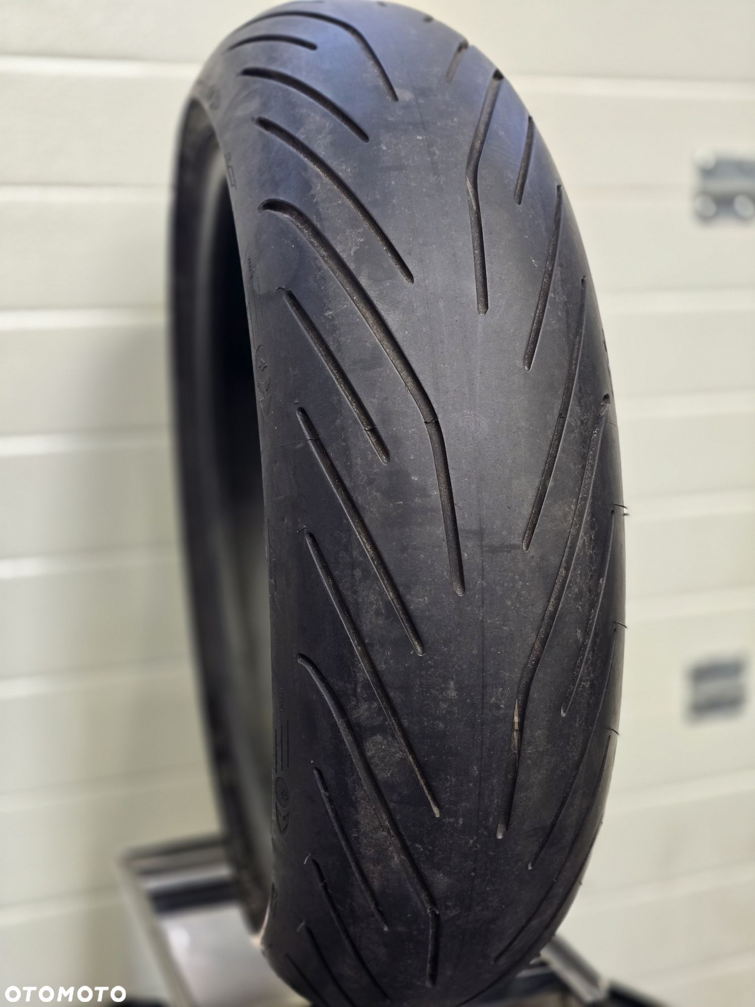 Opona Michelin Pilot Power 3 2ct 180/55/17 bieżnik 4mm - 1