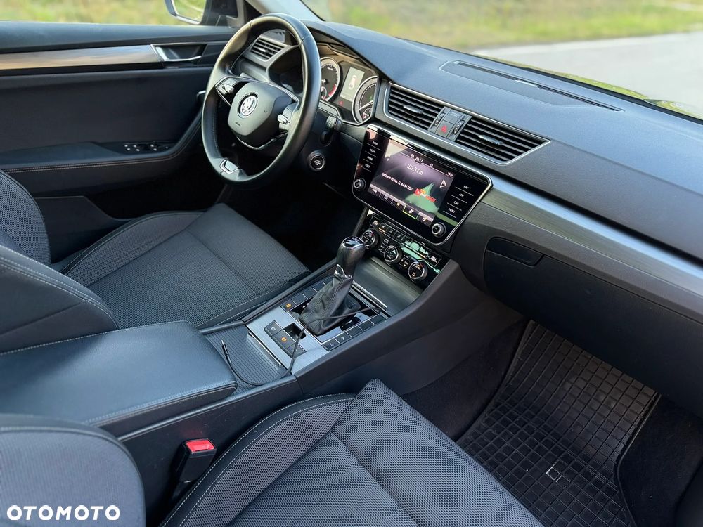Skoda Superb 2.0 TDI SCR Style DSG - 11