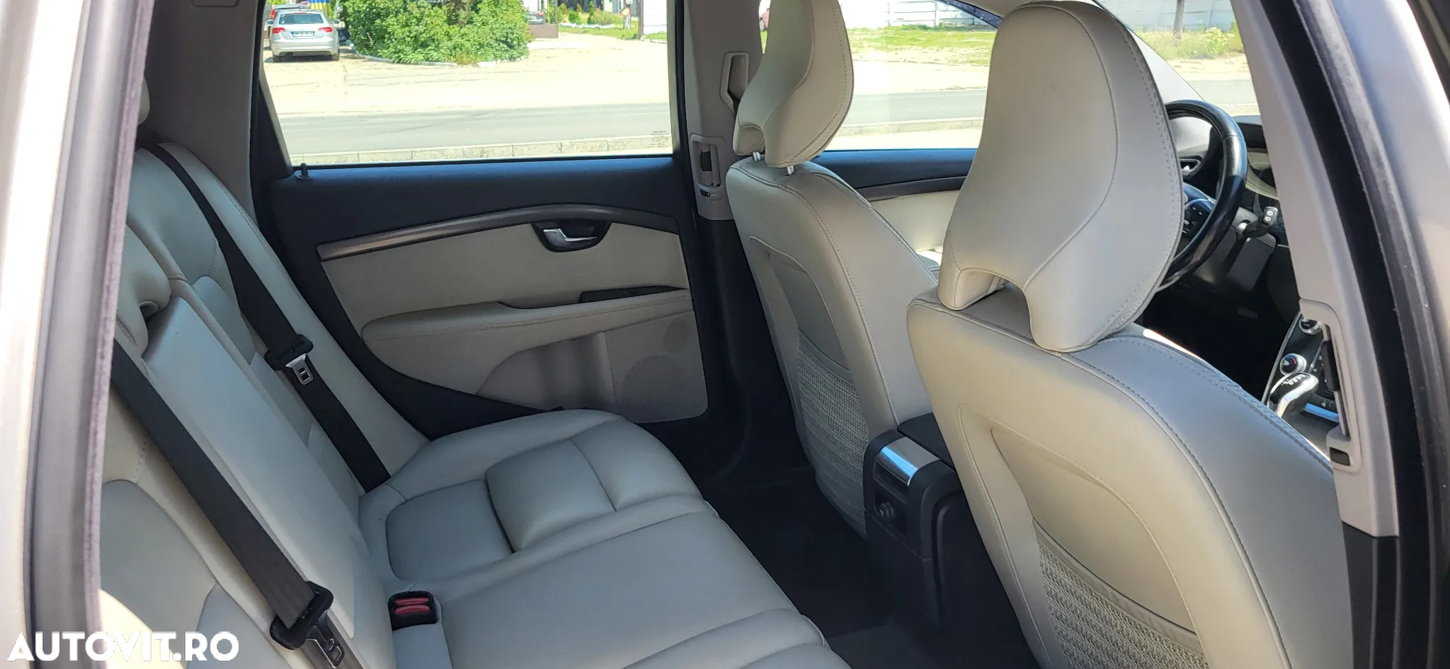 Volvo XC 70 D4 Geartronic Momentum - 15