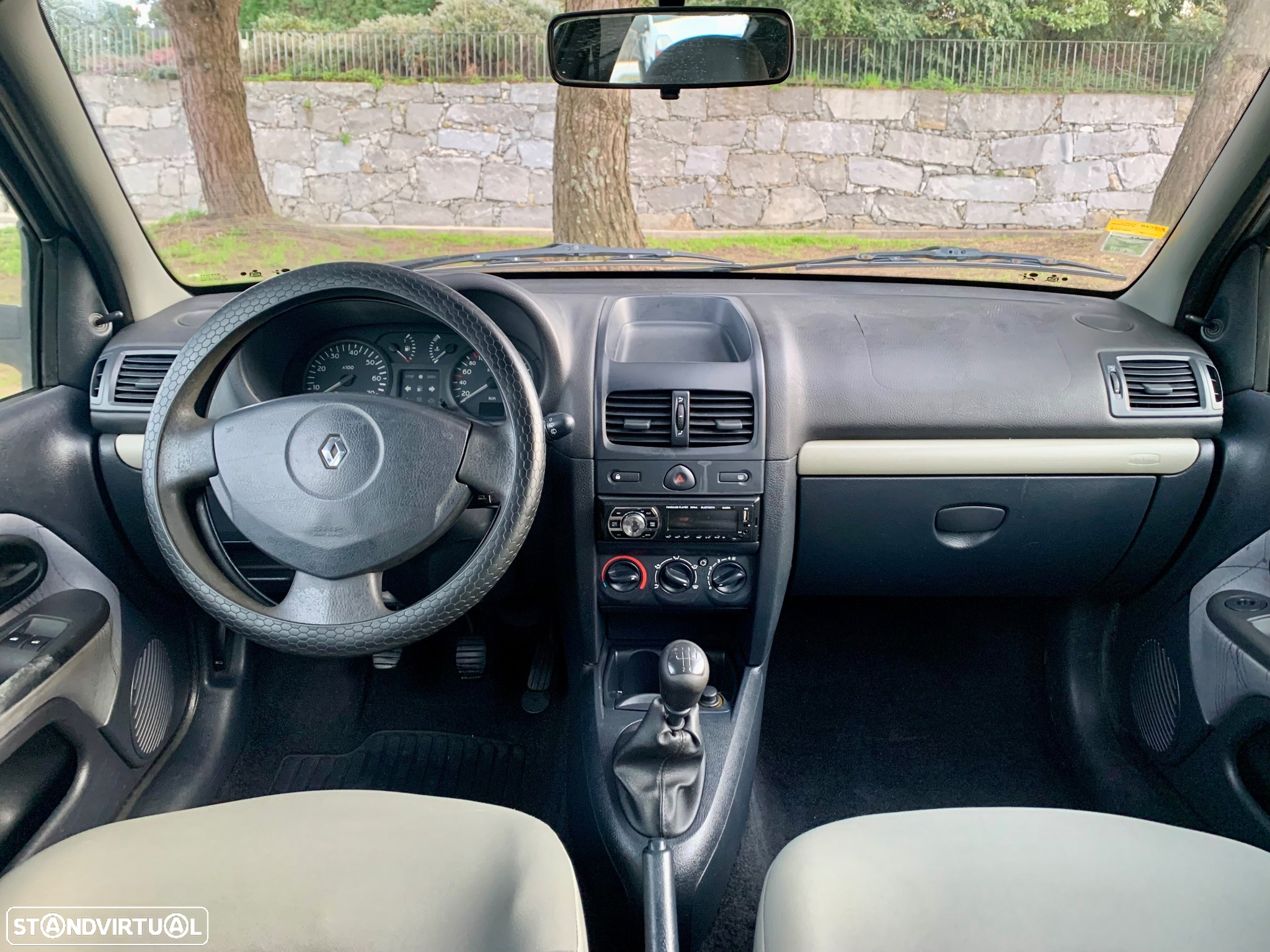 Renault Clio 1.5 dCi Authentique - 10