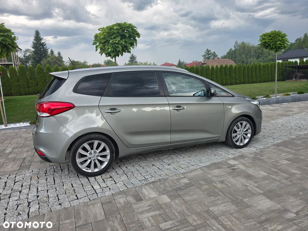 Kia Carens 1.7 CRDi 115 Dream-Team Edition - 10