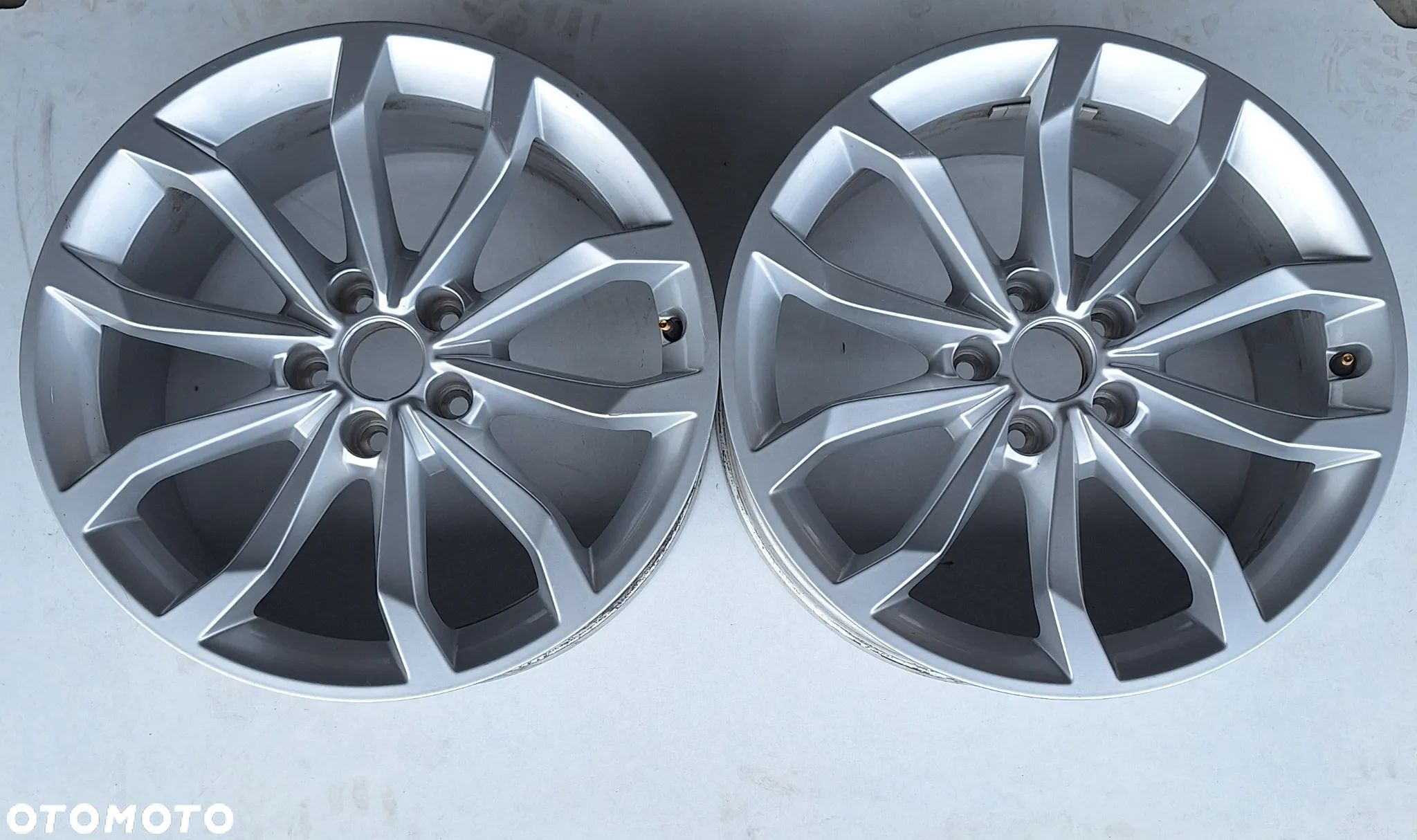 FELGA ALUMINIOWA AUDI A4 /B9-8W0601025H / 18 CALI- 5X112/ ET 40 - 1