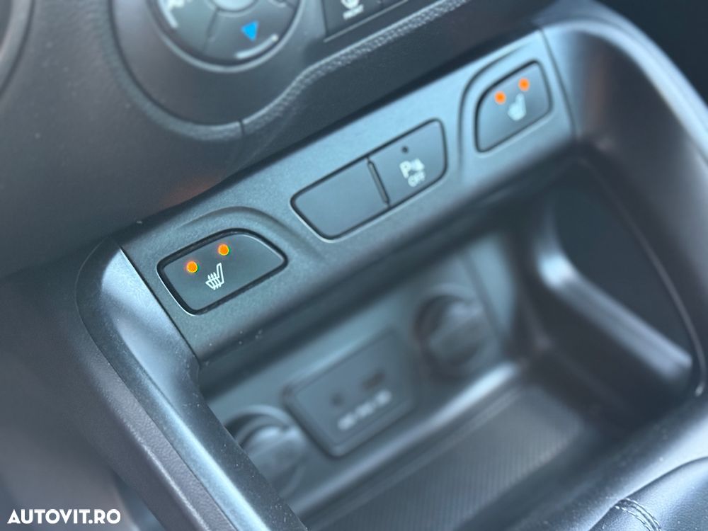 Hyundai ix35 blue 1.6 2WD Finale Gold - 13