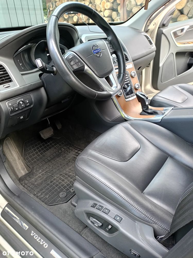 Volvo XC 60 D4 AWD Summum - 18