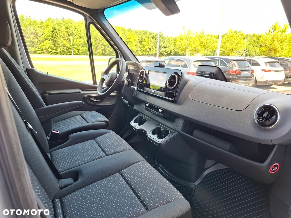 Mercedes-Benz Sprinter 317 CDI Furgon PRO długi 4325 mm L3H2 - 19