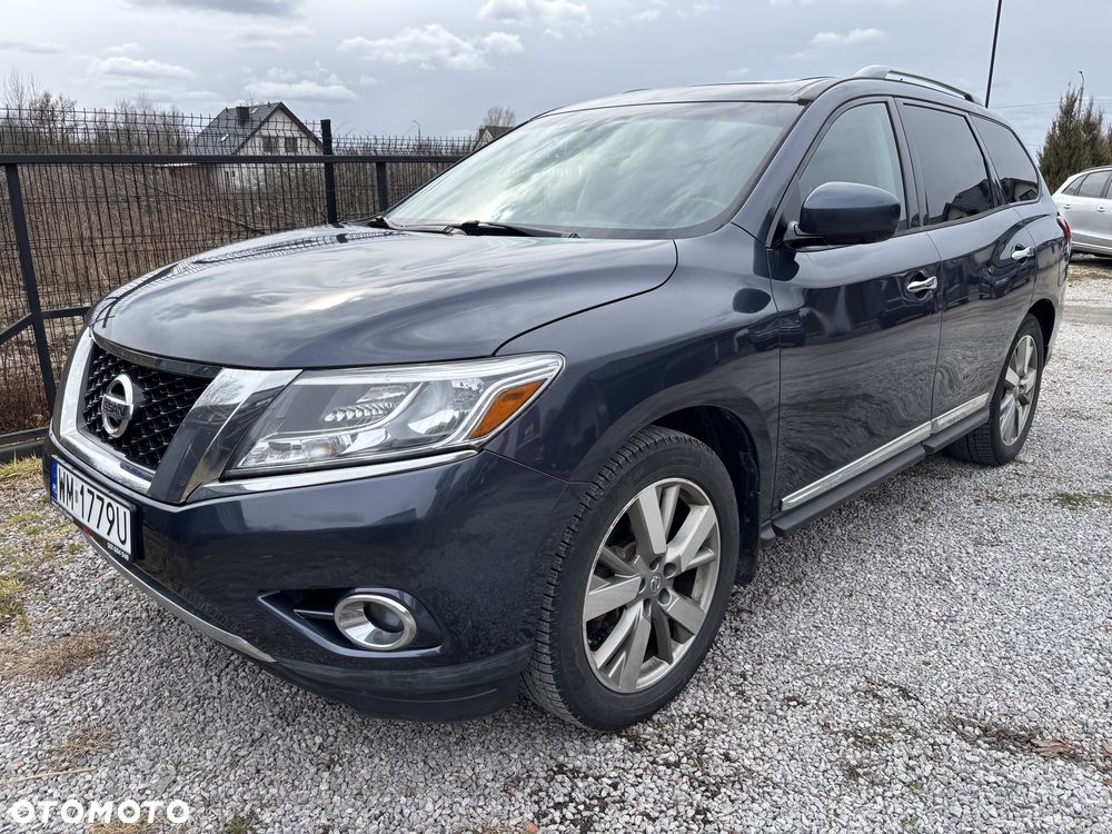 Nissan Pathfinder - 2