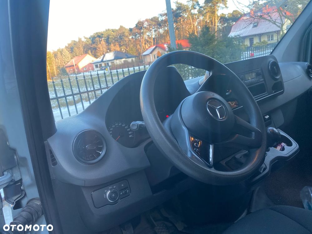 Mercedes-Benz Sprinter - 5