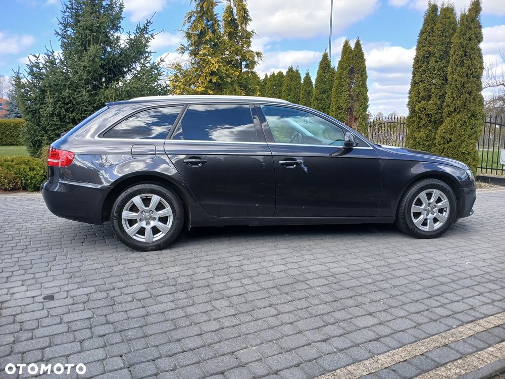 Audi A4 Avant - 11