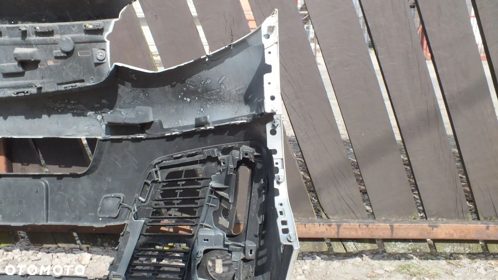 Zderzak przedni Opel Vivaro IV Lift 9833129877 - 7
