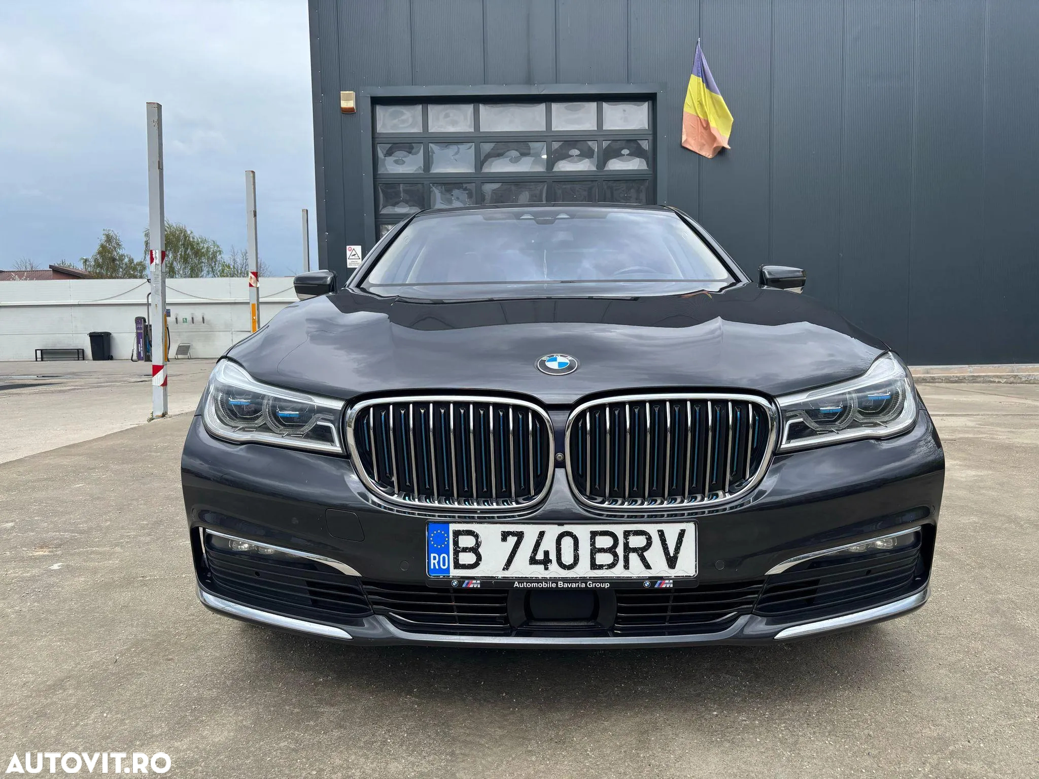 BMW Seria 7 740e iPerformance - 11