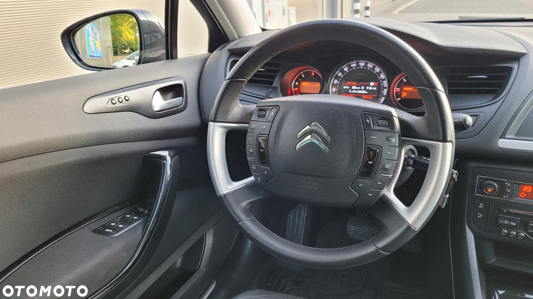 Citroën C5 Tourer HDi 165 FAP Exclusive - 24