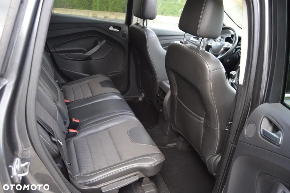Ford Kuga 2.0 TDCi 2x4 Titanium - 11